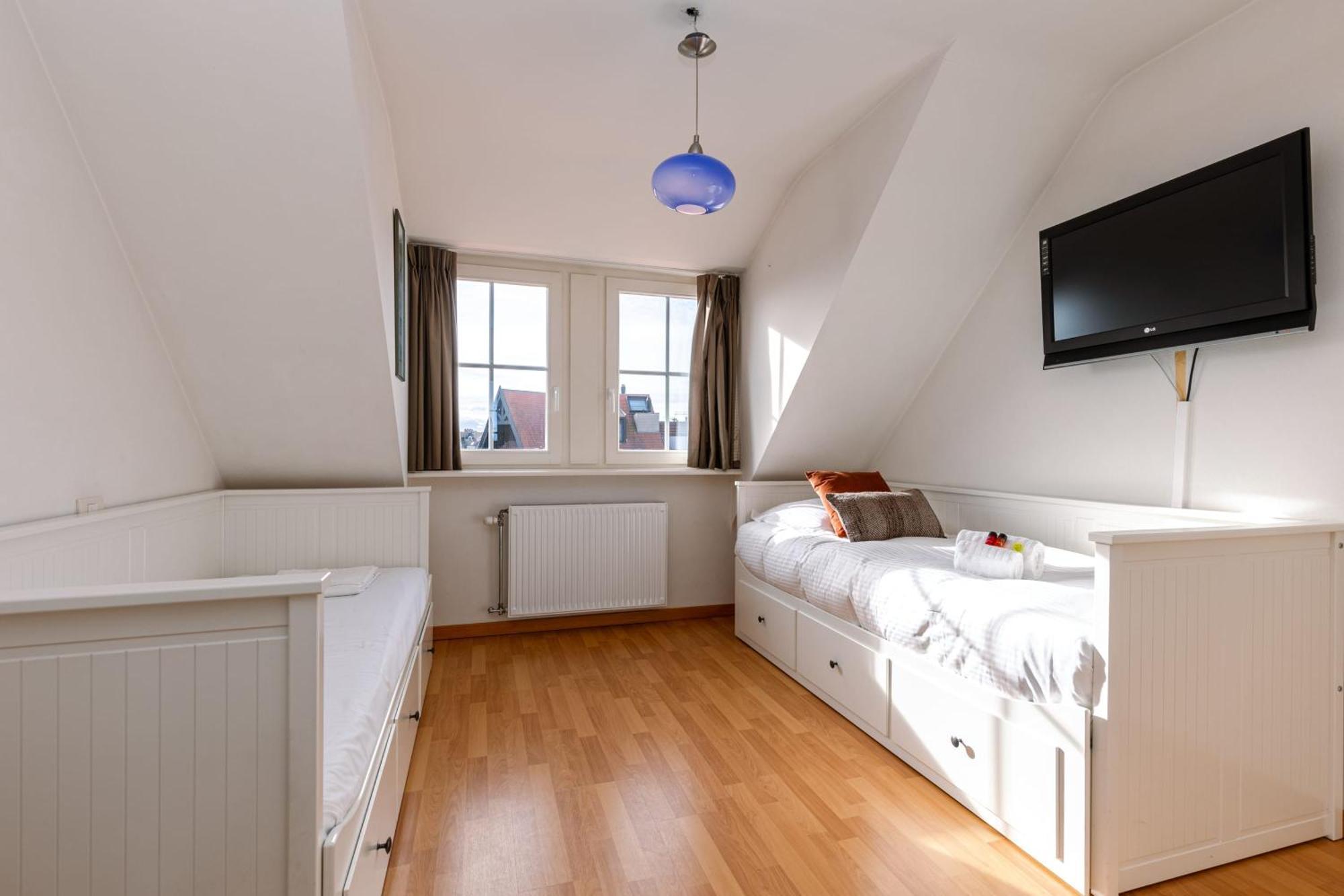 Charming Spacious Duplex Apt With Private Parking In Knokke公寓 外观 照片